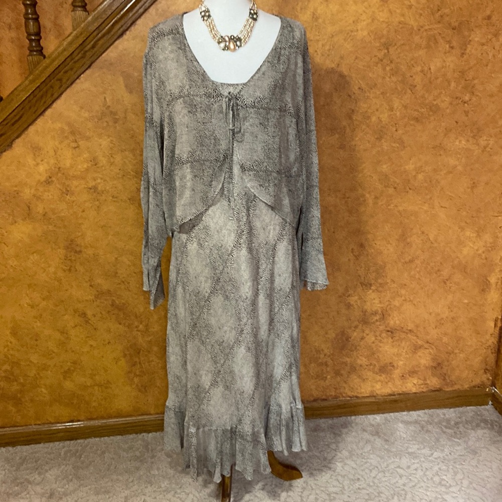 Paradise Plus long dress in size 3X